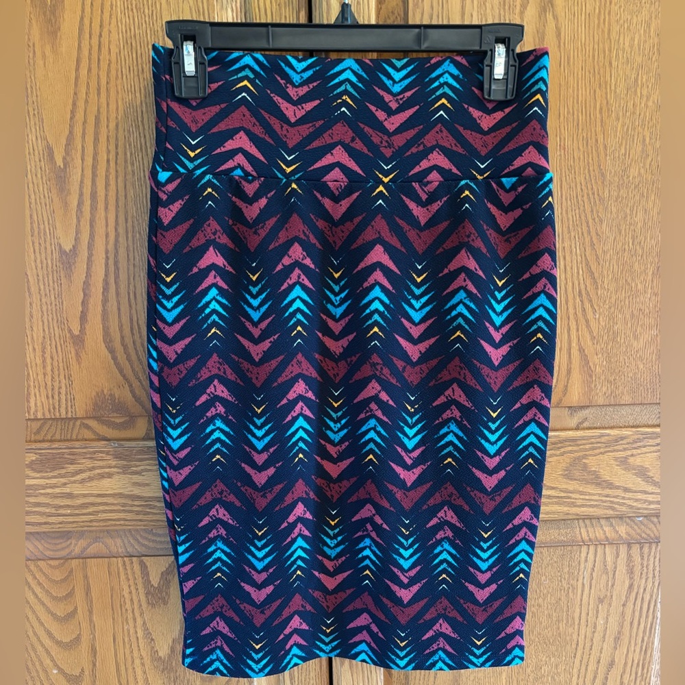 LuLaRoe Vibrant Chevron Pencil Skirt Size XS